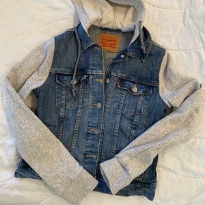 Levi’s hooded sweatshirt jean jacket small